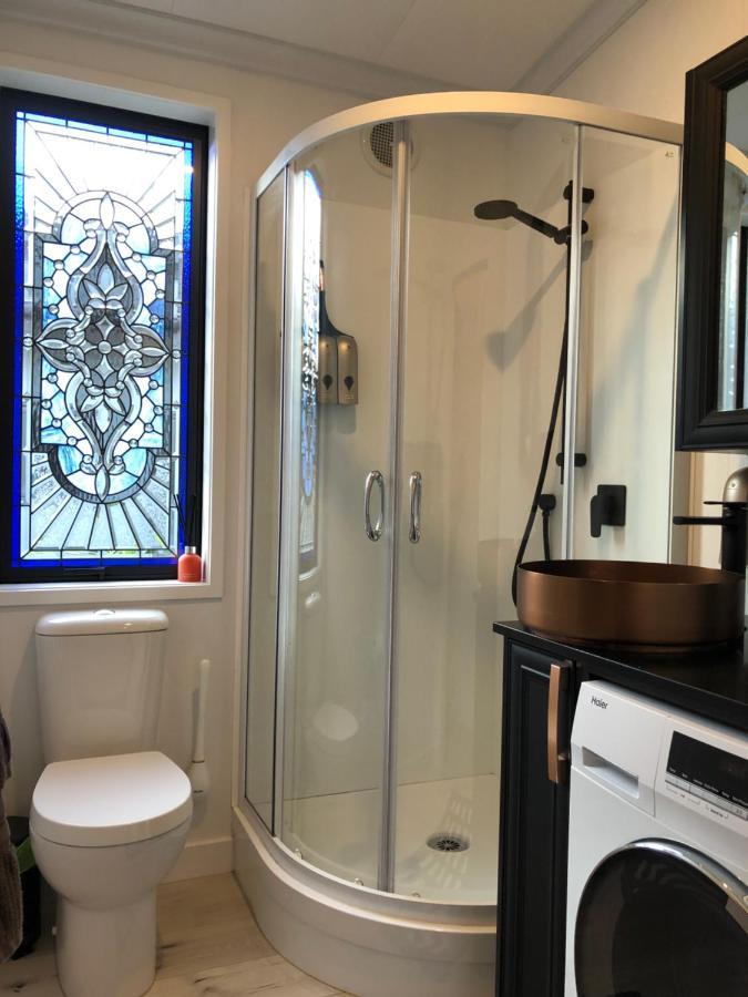 Tiny Home Luxury Farm Escape New Plymouth Egmont Village Exterior foto